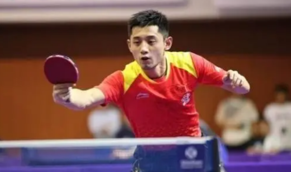 雅典重拾領 雅典重拾領