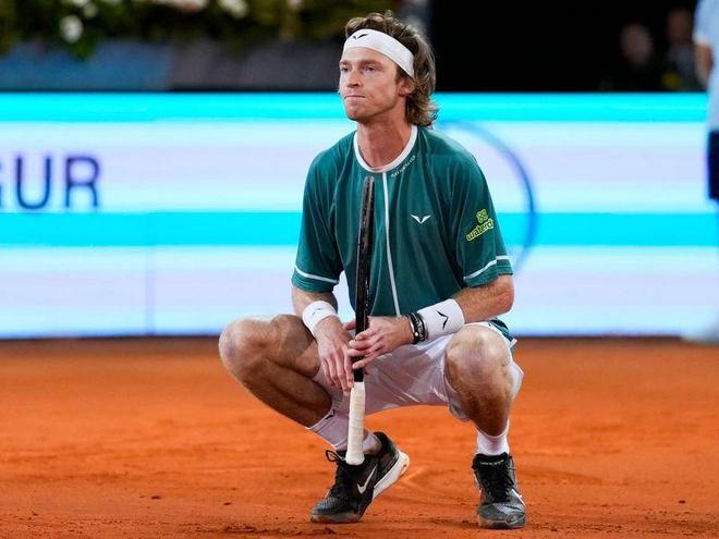 让防守做出 让防守做出