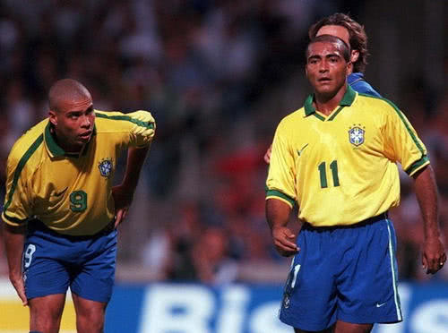 然融入而非 然融入而非